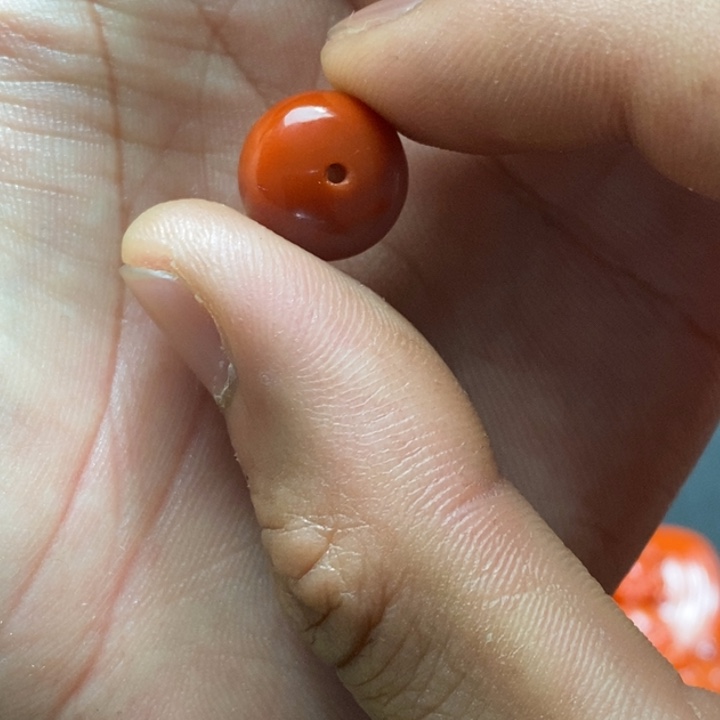 南红玛瑙未镶嵌圆珠肆****g