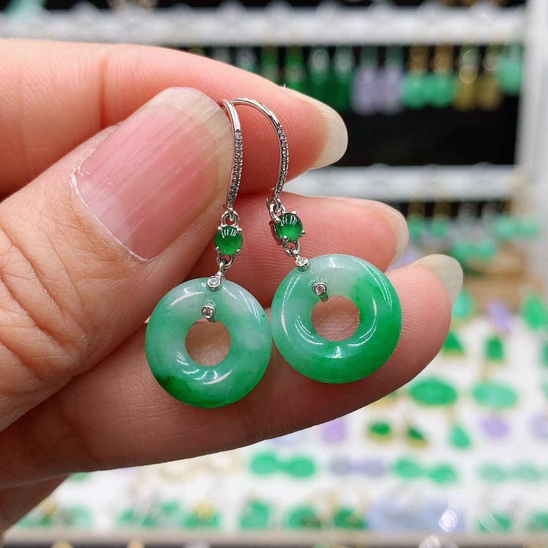 翡翠耳饰18K金镶嵌的