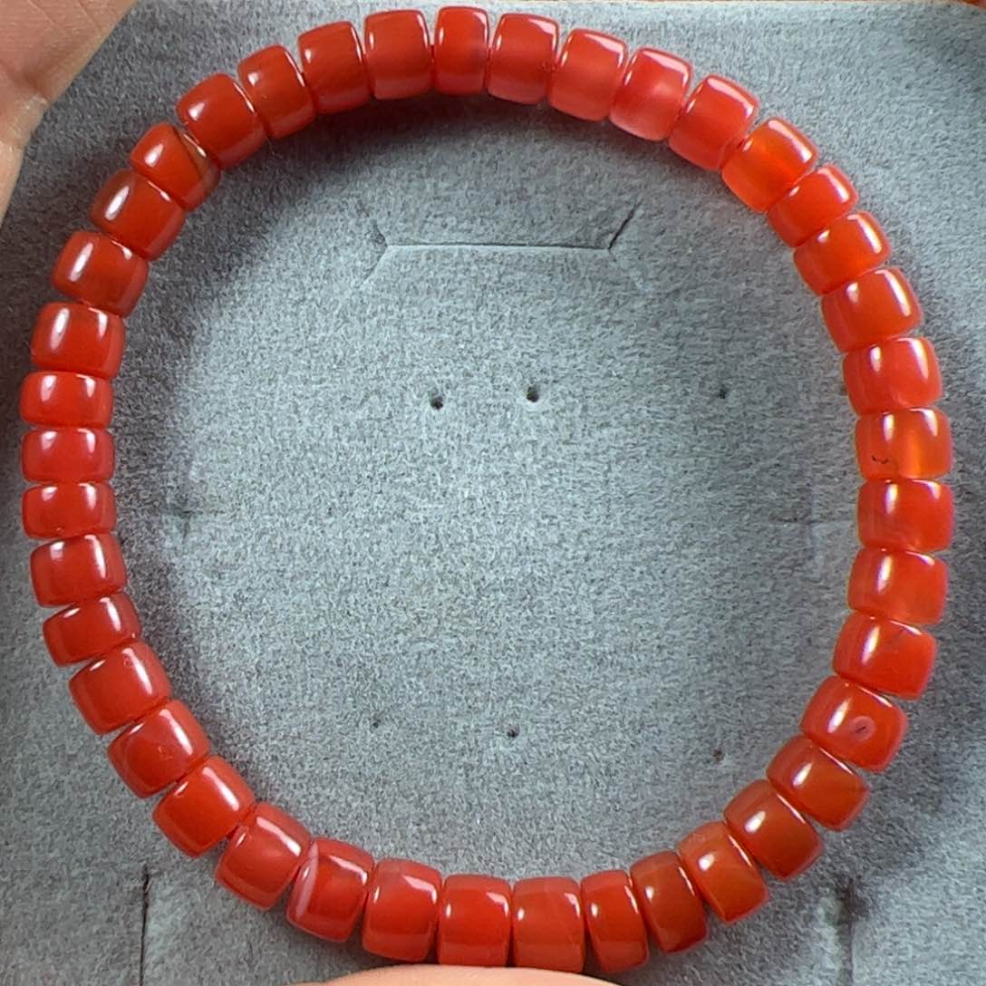 南红玛瑙直切手串未镶嵌