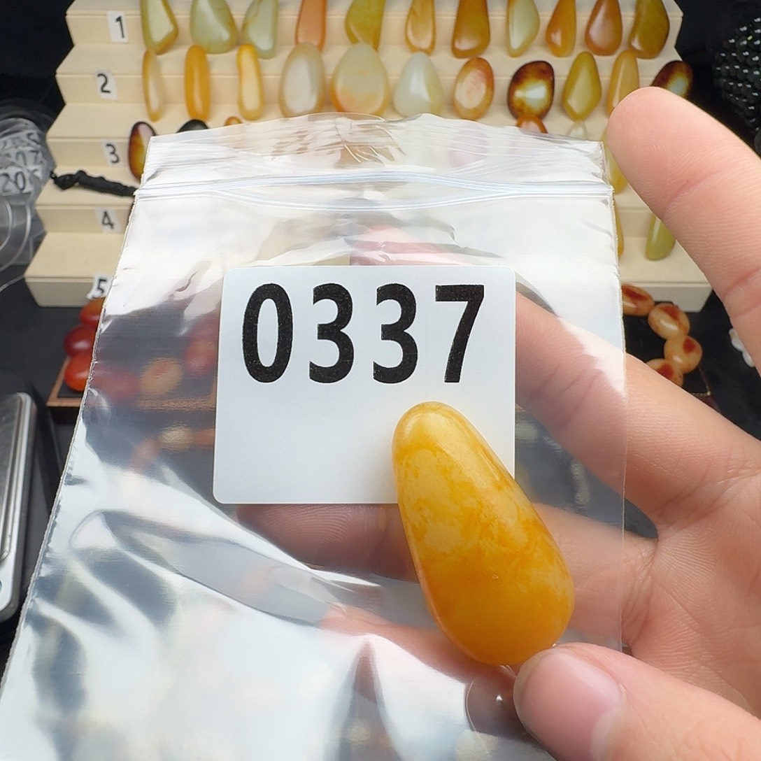 和田玉吊坠(赠链)未镶嵌M****l