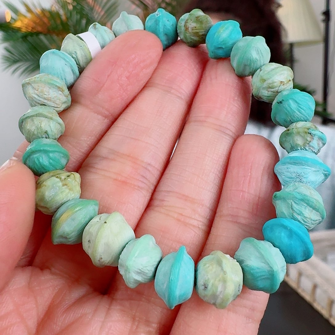 未镶嵌绿松石珠宝奇石