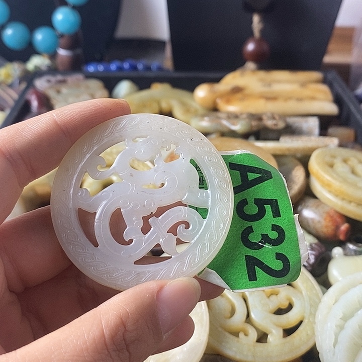 美***荐和田玉未镶嵌颈饰