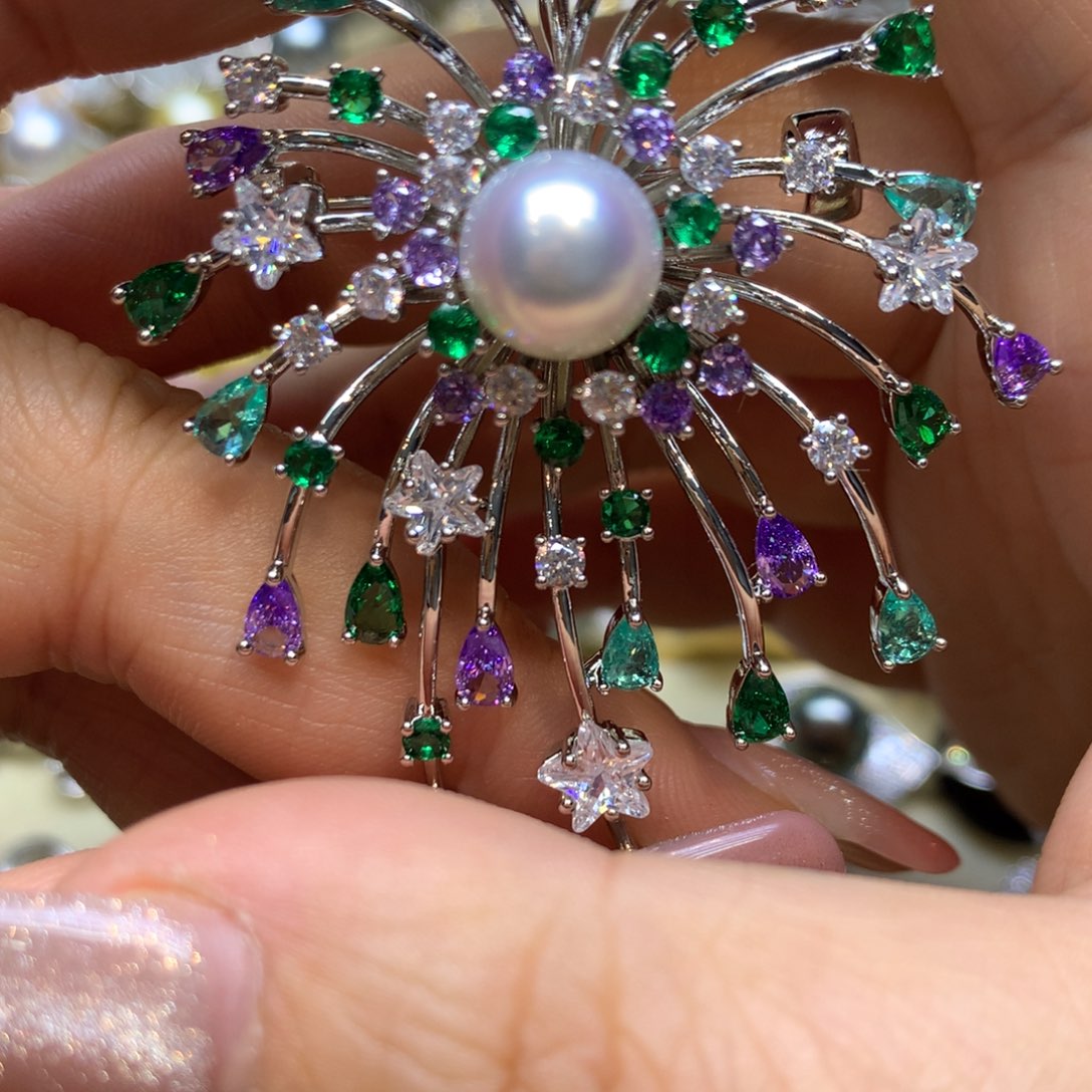 未镶嵌胸饰海水珍珠