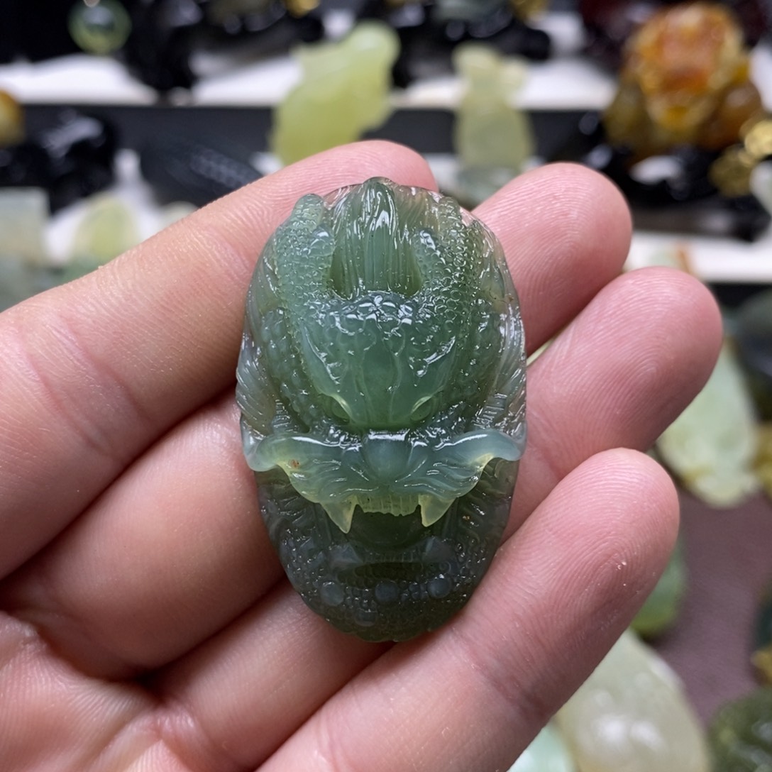 岫玉龙吊坠未镶嵌