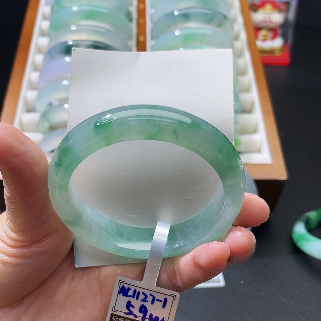 翡翠未镶嵌手镯53.6