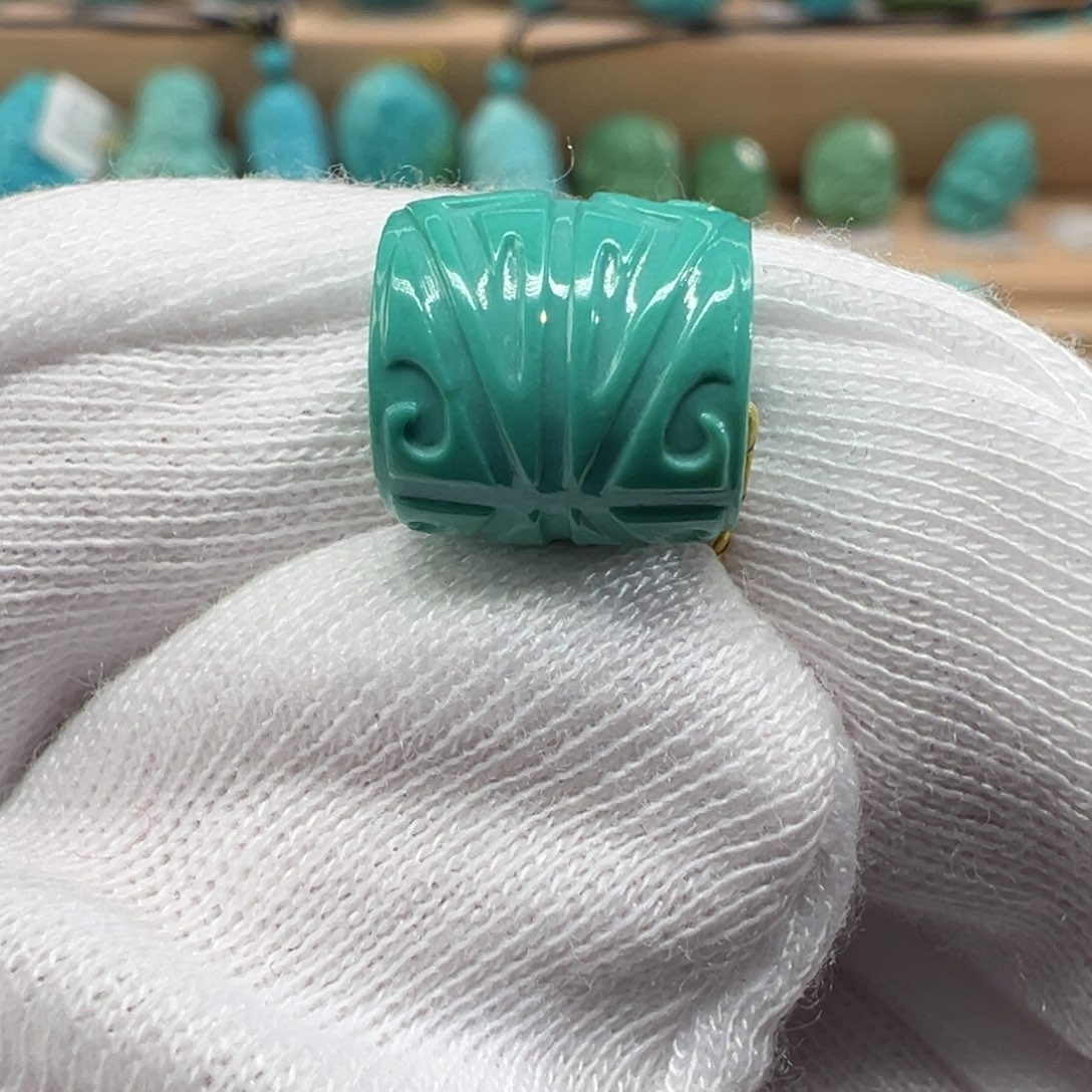 绿松石配饰未镶嵌
