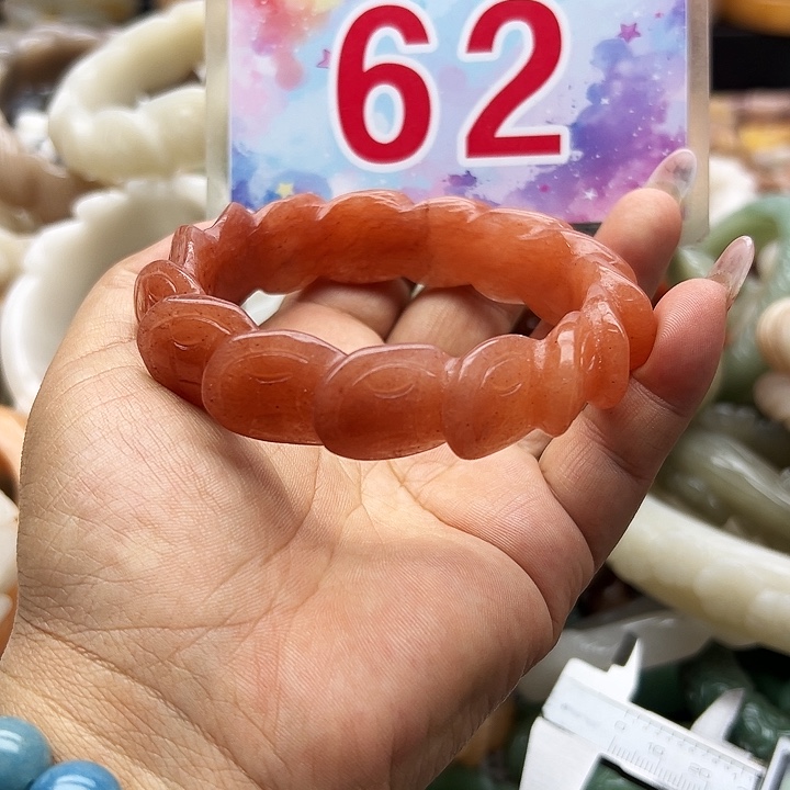 未镶嵌手镯石英岩玉