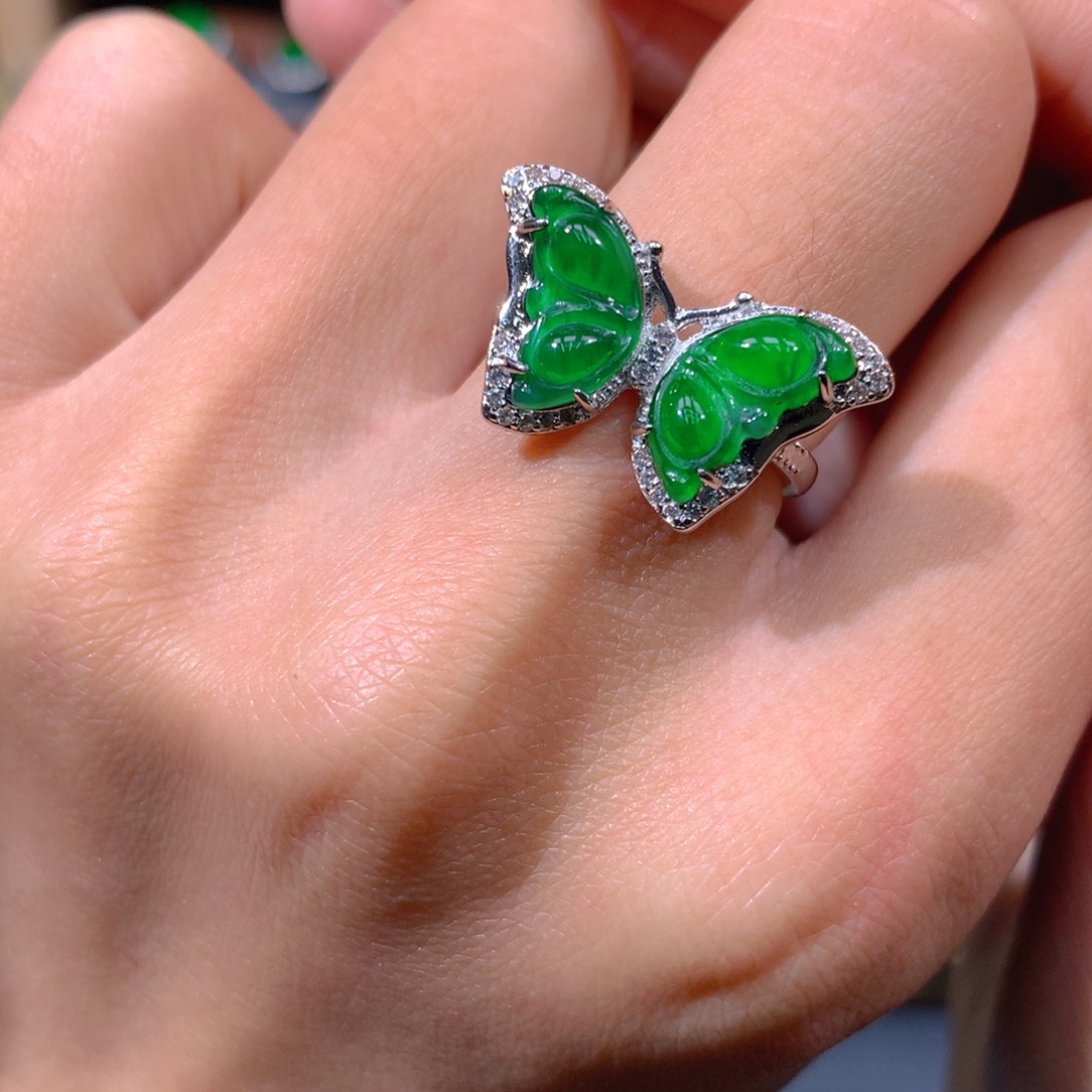 翡翠手链未镶嵌天然翡翠