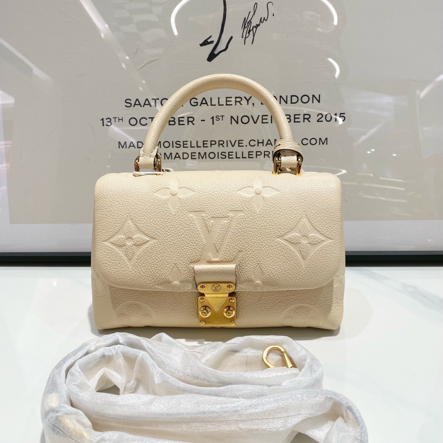 未使用 LouisVuitton/路易威登 lv 玛德琳bb 白色 14117