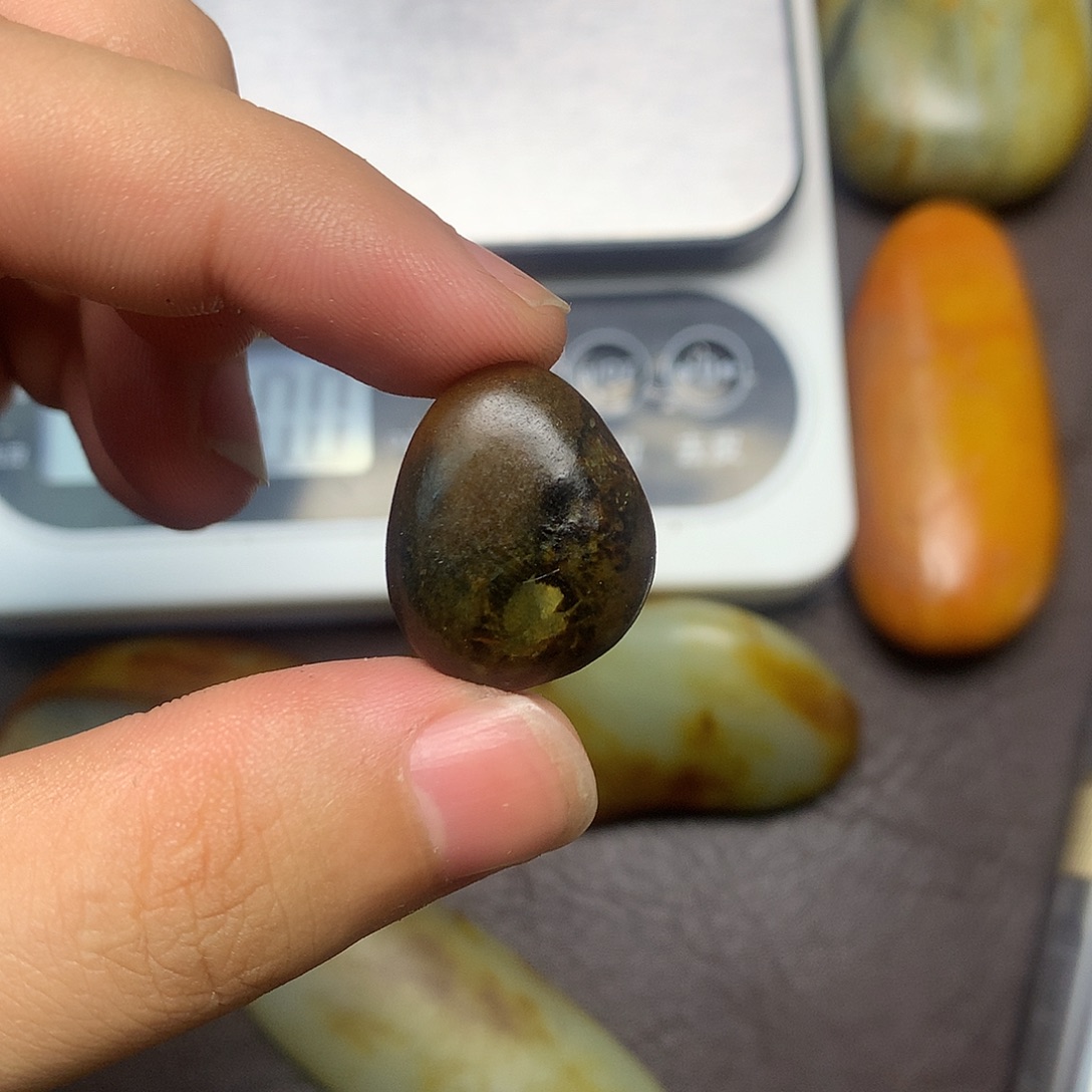 和田玉（糖玉）未镶嵌挂件