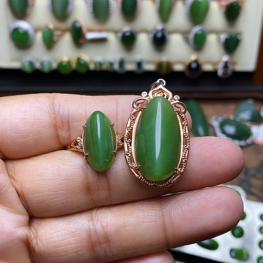 和田玉（碧玉）银S925镶嵌吊坠(赠链)套装