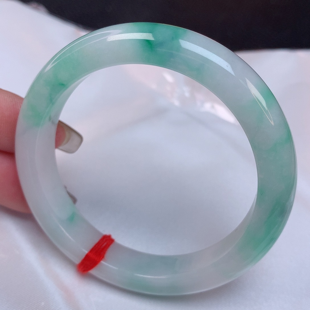 翡翠手镯未镶嵌53+ 翡翠手镯