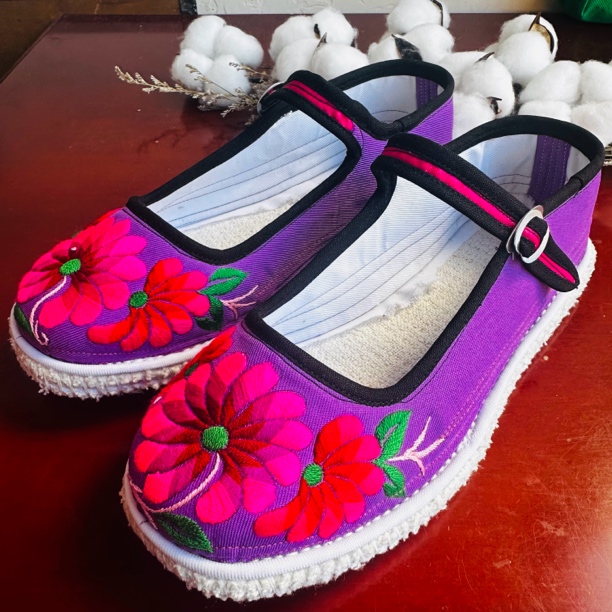 “紫韵花针”云南纯手工花卉刺绣复古舞蹈鞋港风平底千层底布鞋37码
