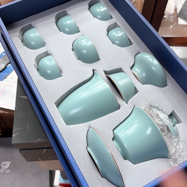 孤品茶具套装等。      