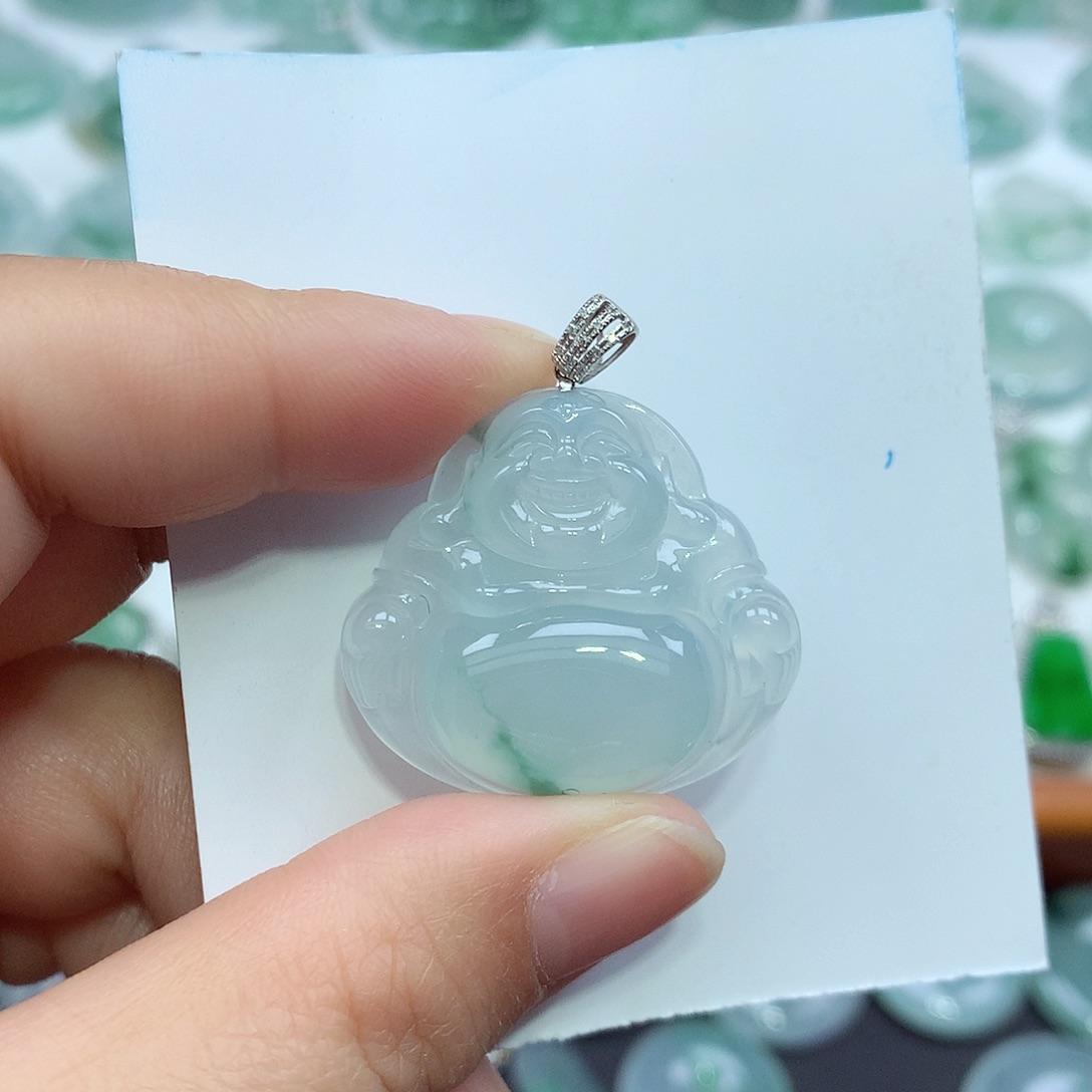 翡翠颈饰18K金镶嵌佛