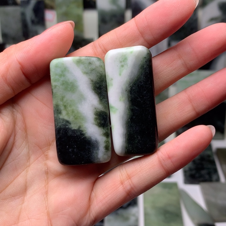 独山玉颈饰未镶嵌