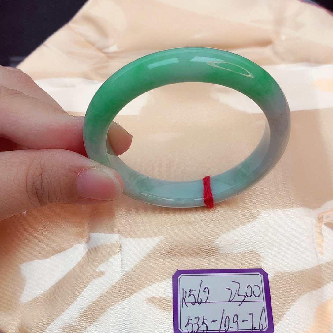 翡翠未镶嵌手镯缅甸翡翠