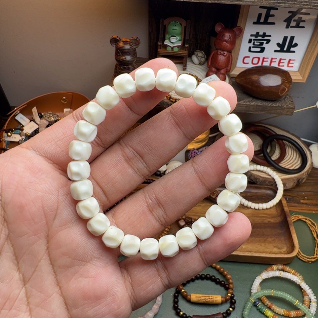 菩提根/象牙果手串