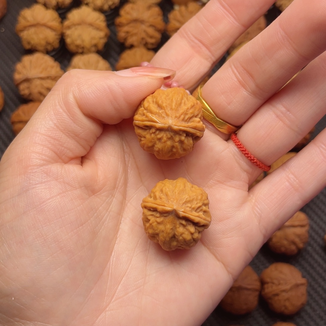 显***涛文玩核桃把件龙爪