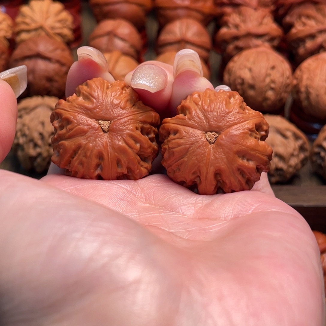 把件文玩核桃倾*?霸王龙三楼