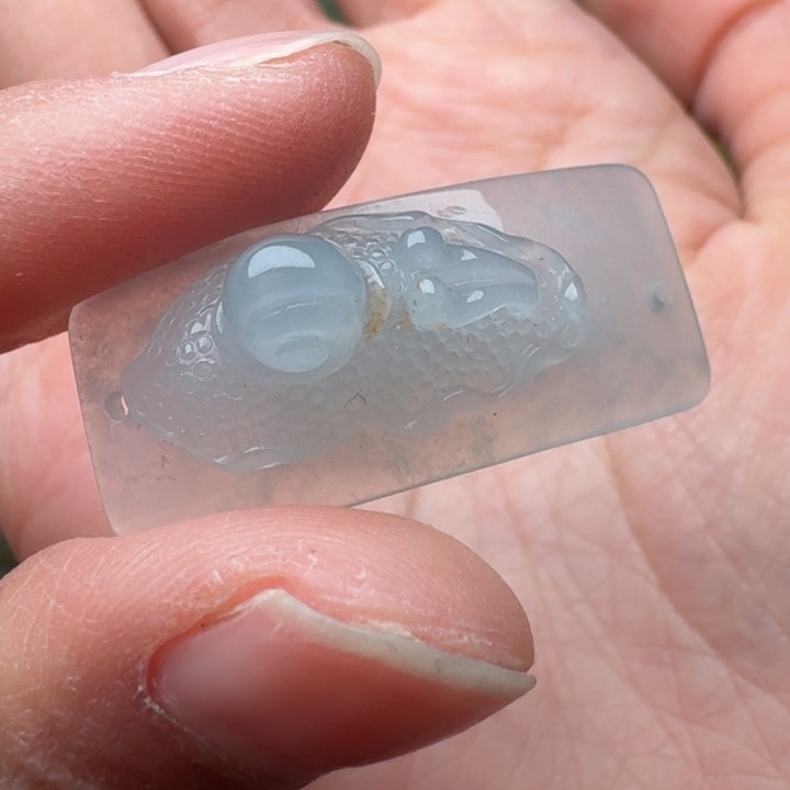 翡翠未镶嵌颈饰手牌