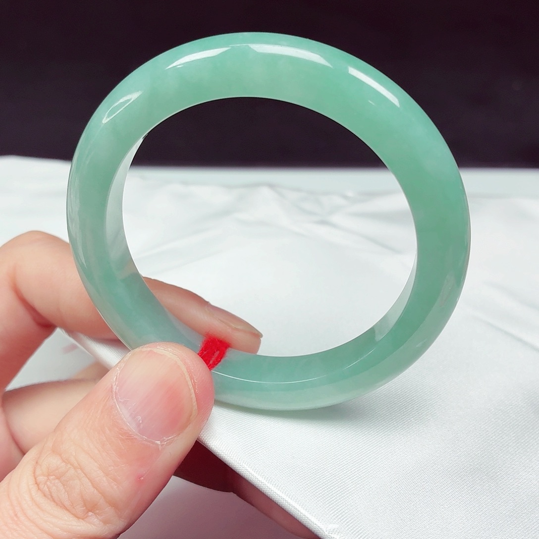 翡翠未镶嵌手镯50.8圈