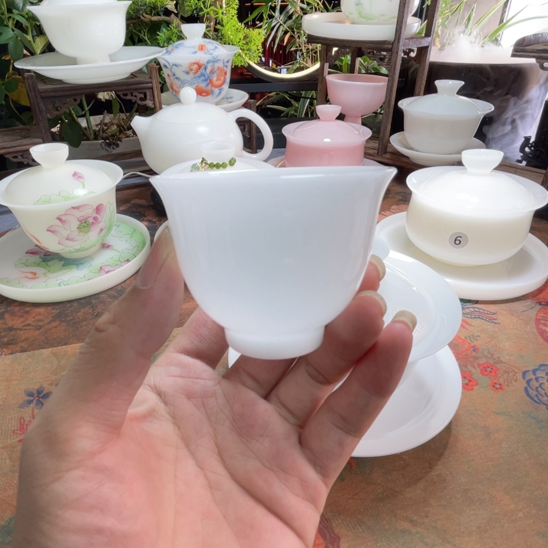高冰冰玉瓷铃铛杯