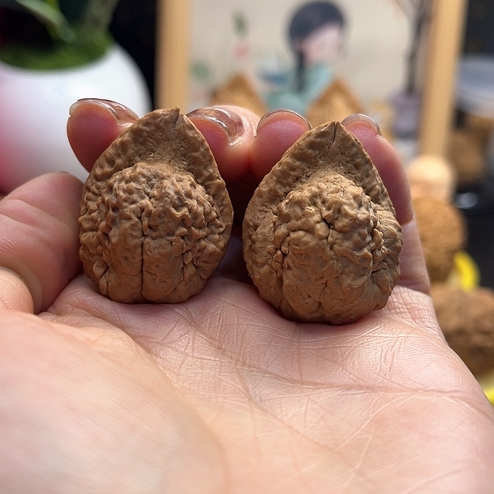 桃核把件沉****£文玩核桃手把件