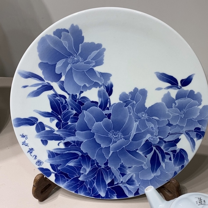 杯红霞青花汾水作品