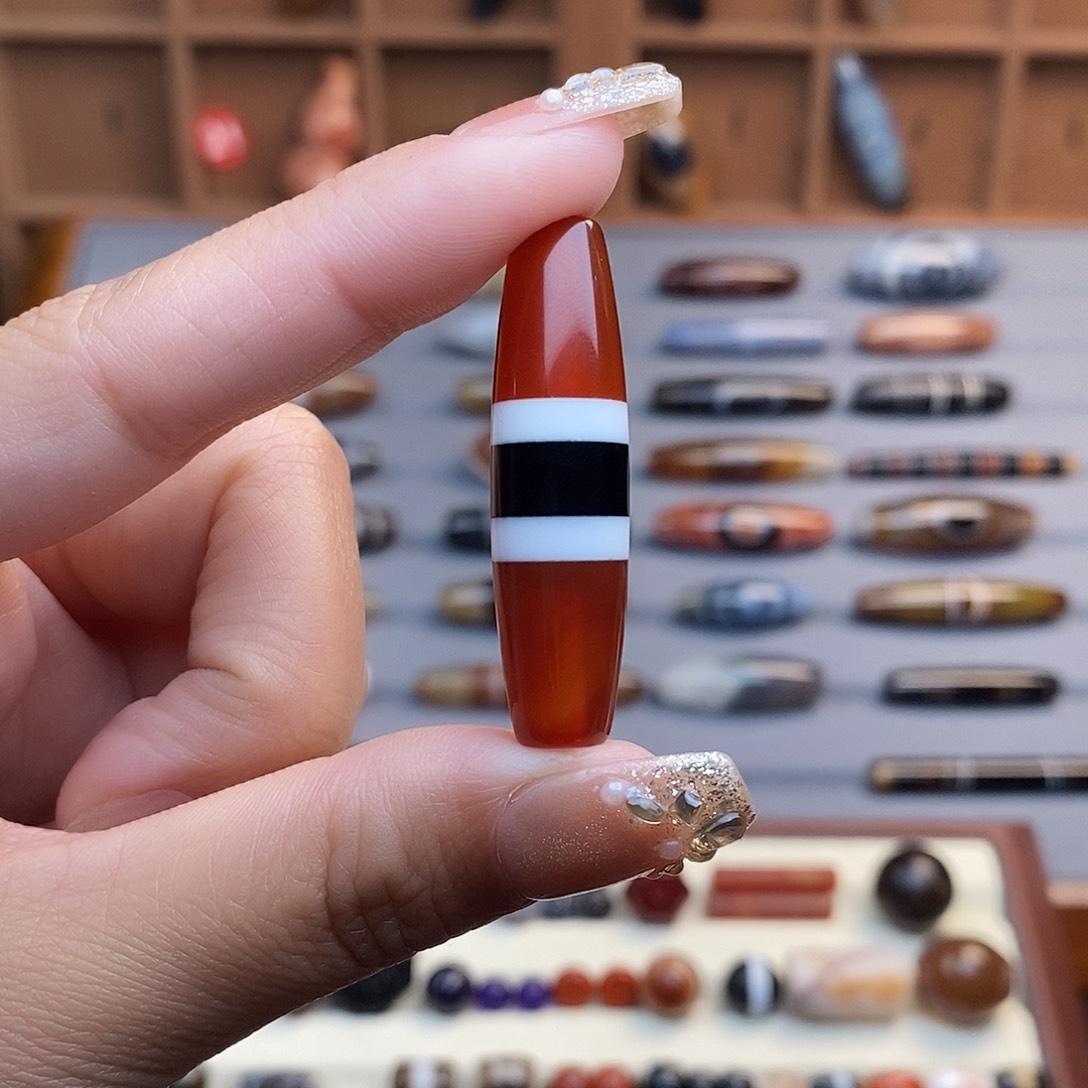 徐***馍玛瑙/玉髓颈饰未镶嵌