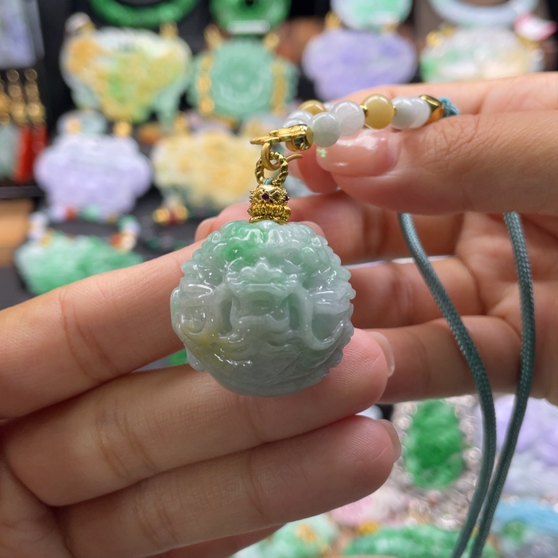 翡翠未镶嵌颈饰代编织