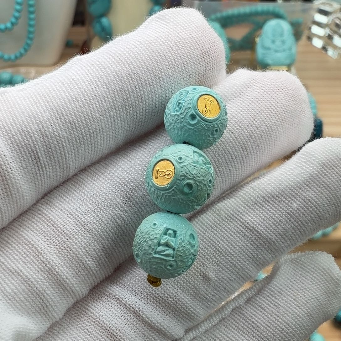 绿松石未镶嵌珠宝奇石