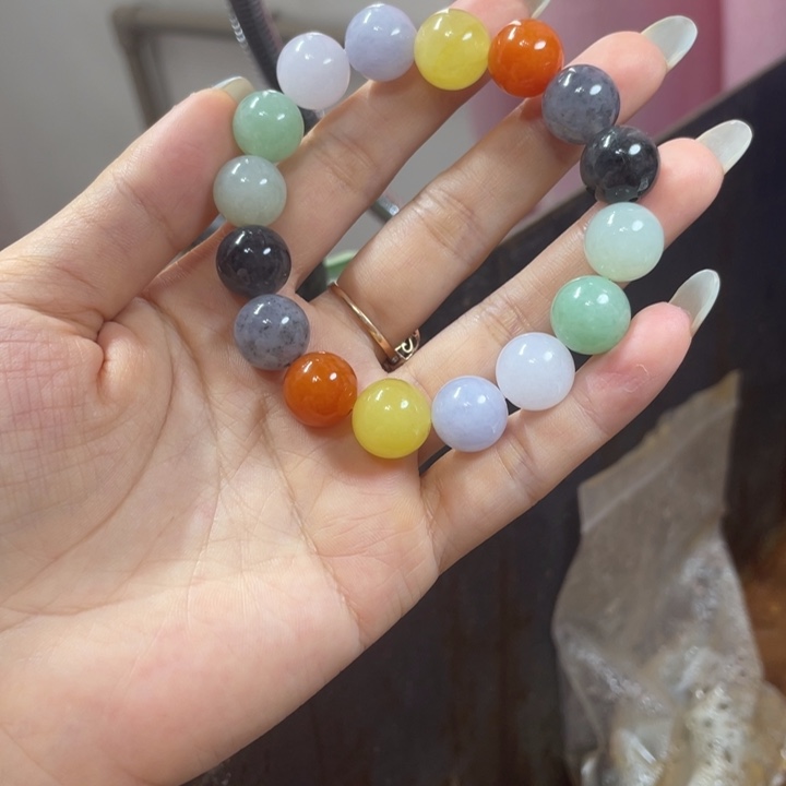 一***界定制翡翠未镶嵌边角料