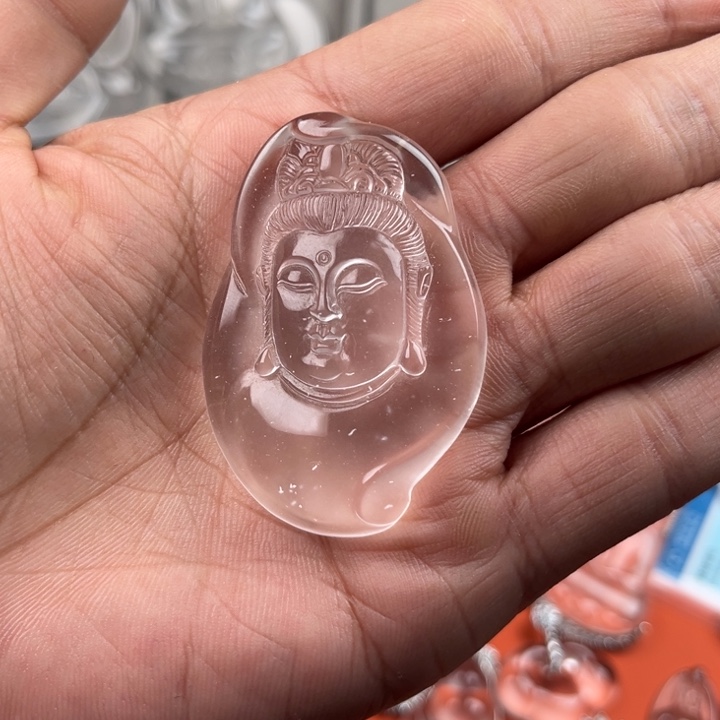 石英质玉未镶嵌颈饰