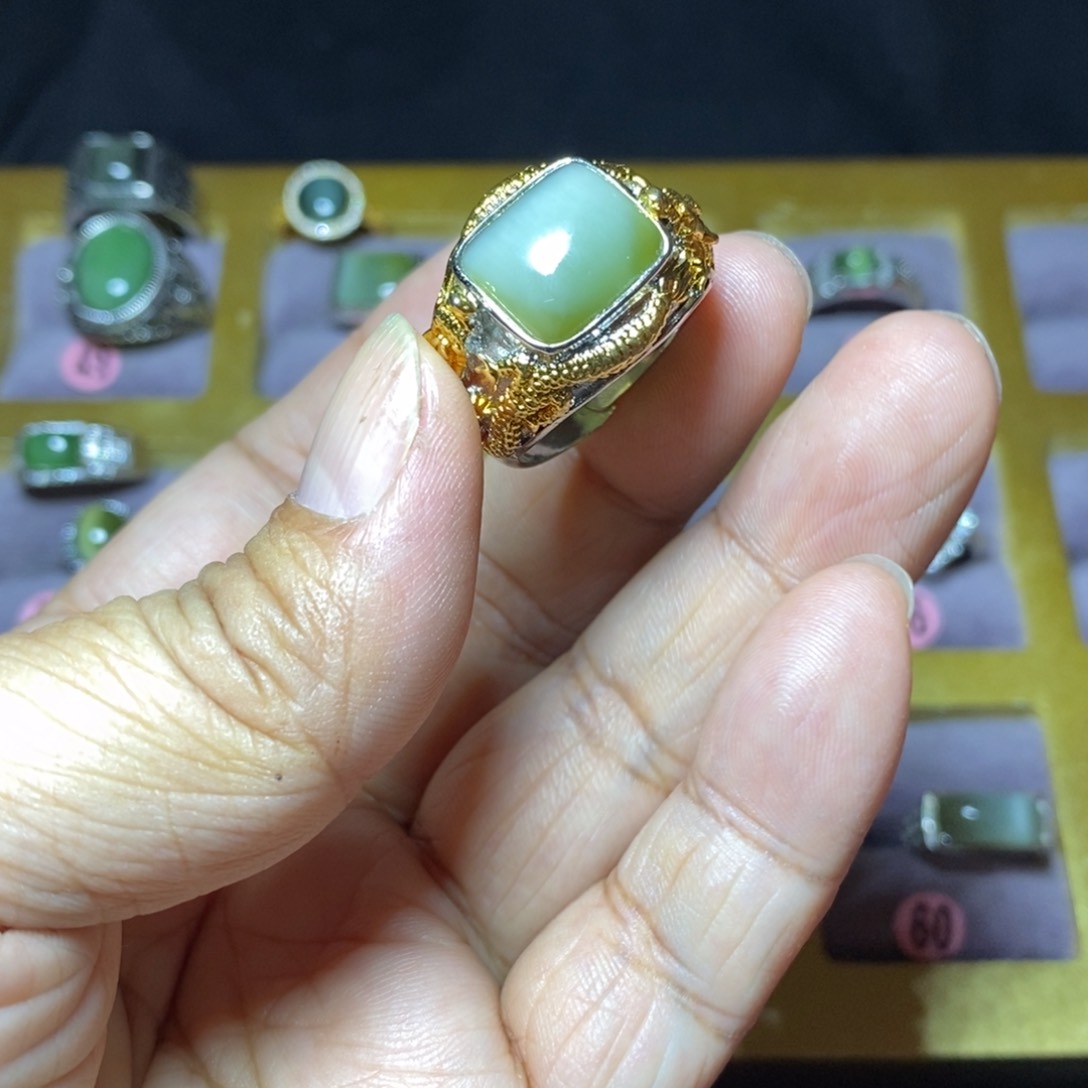 和田玉（碧玉）戒指未镶嵌