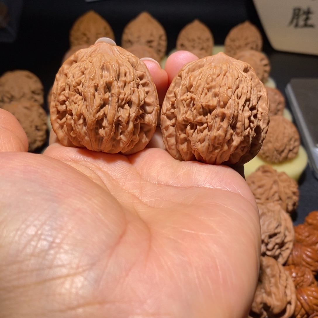 文玩核桃吊坠麦穗虎头40