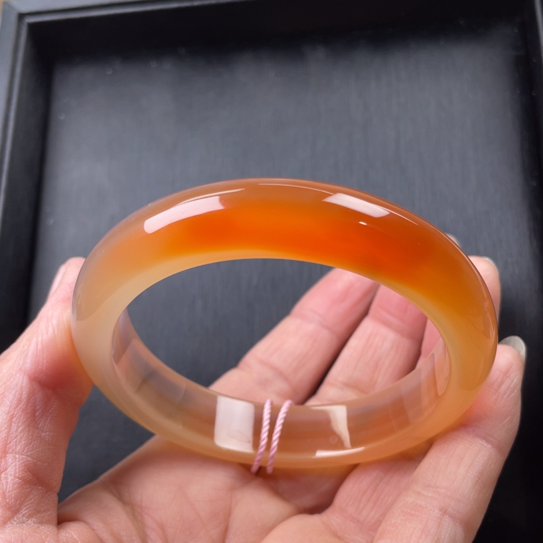 玛瑙/玉髓手镯未镶嵌59圈口