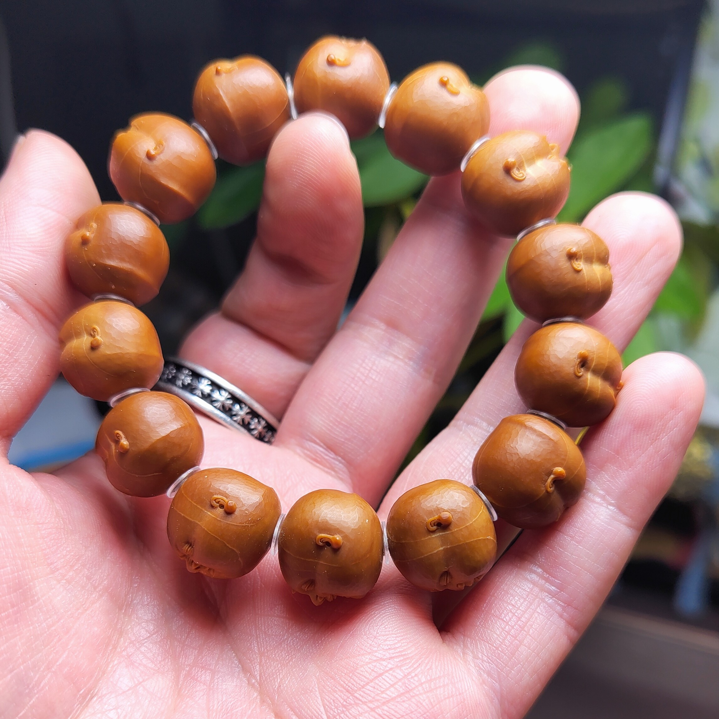 六脉传承人生百态橄榄核雕刻文玩手链纯手工丁丁本工人生百态手串