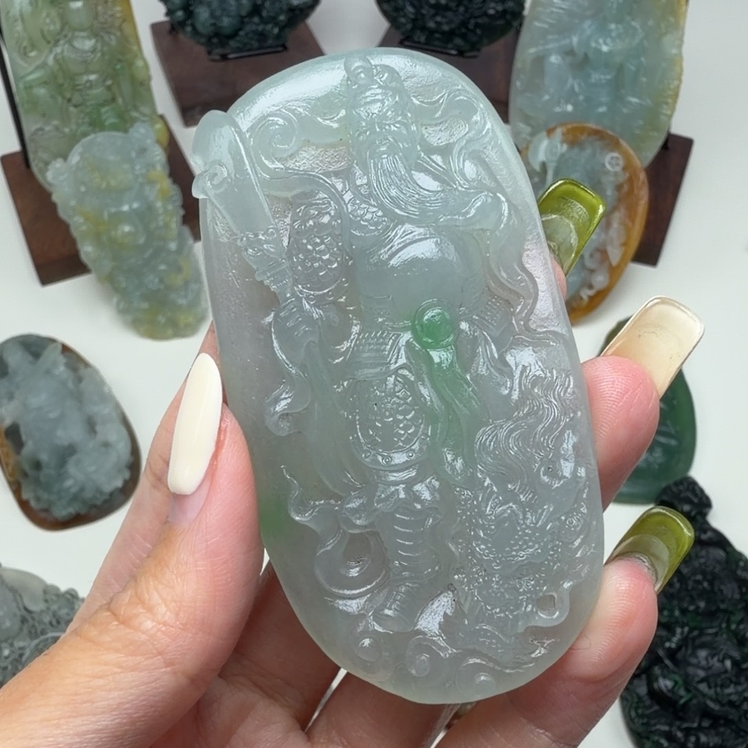 海***王定制翡翠未镶嵌关二爷