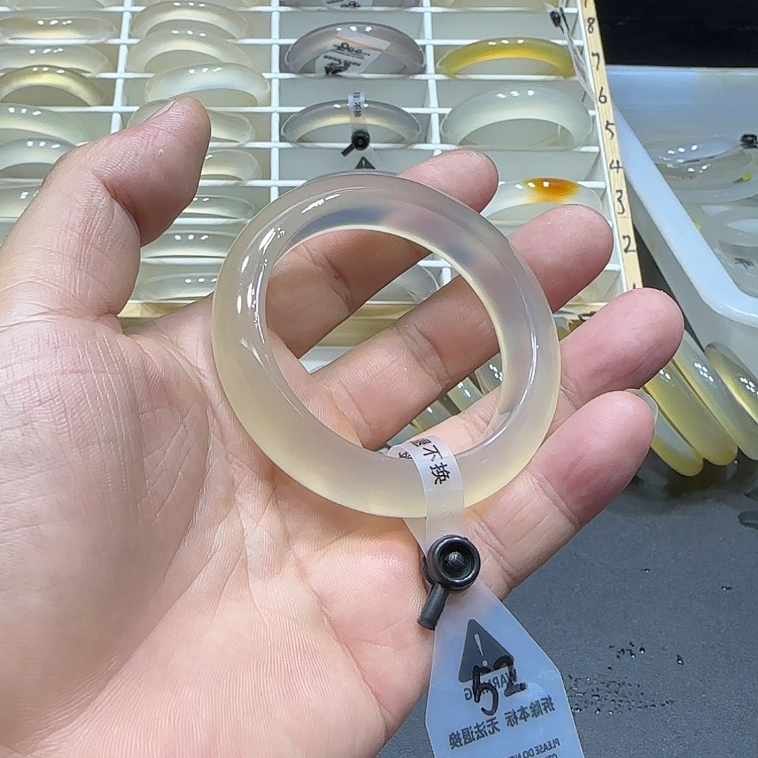 玛瑙/玉髓未镶嵌手镯