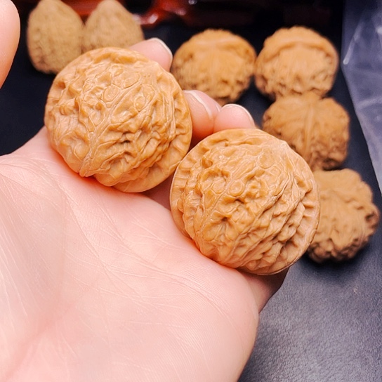 大叶紫檀（黑酸枝木类）弹****师