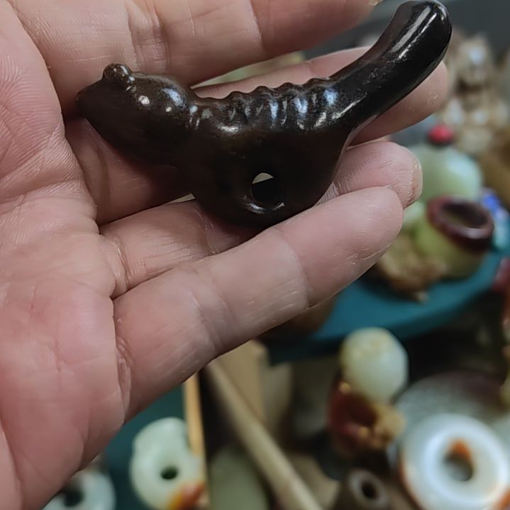 和田玉（糖玉）未镶嵌挂件