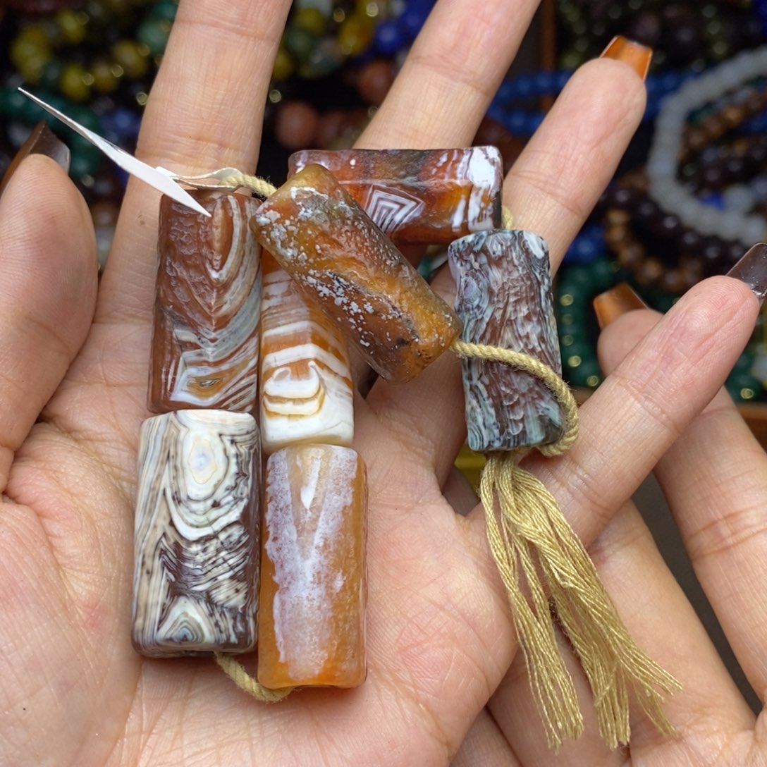 玛瑙/玉髓颈饰未镶嵌