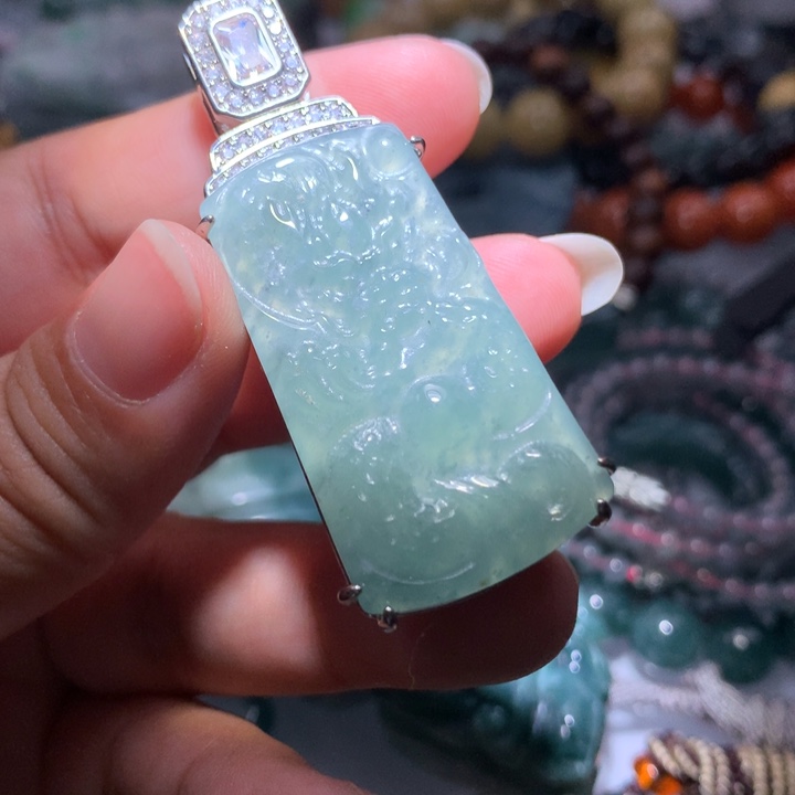 翡翠颈饰未镶嵌保真天然A货翡翠