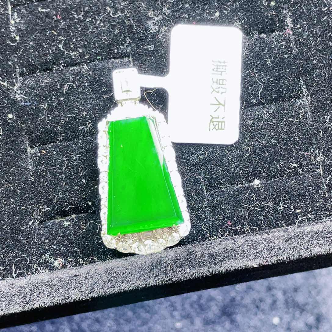 翡翠颈饰未镶嵌54，