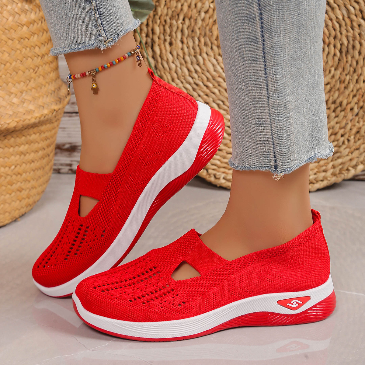 2024春夏季跨境TEMU大码休闲舒适女士布鞋一脚蹬飞织网鞋女妈妈鞋