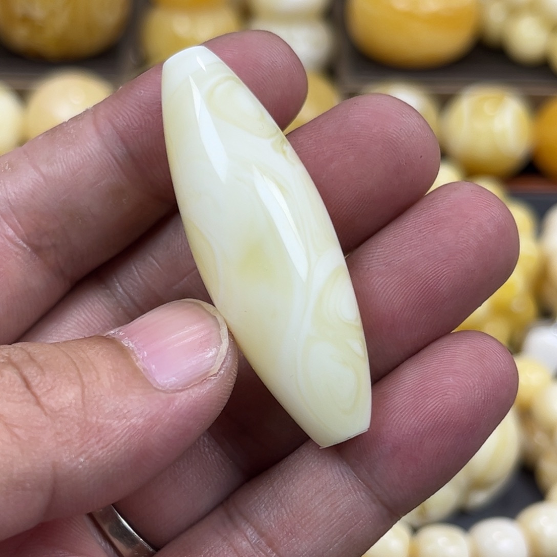 手串琥珀未镶嵌白蜡珠珠