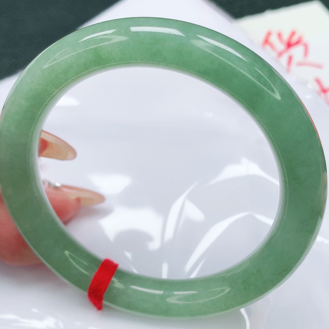 未镶嵌手镯翡翠完美