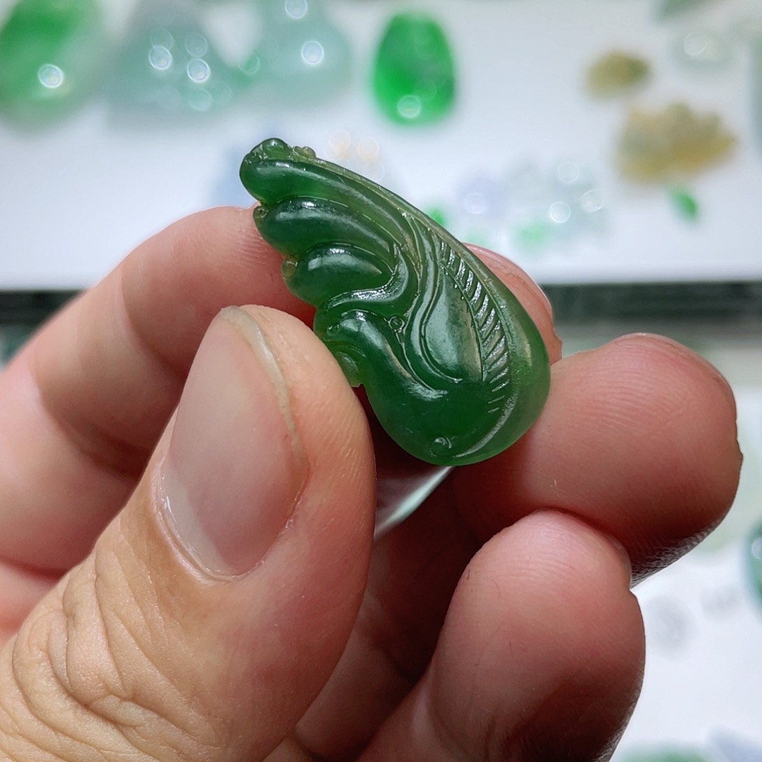 定制翡翠未镶嵌天然翡翠A货