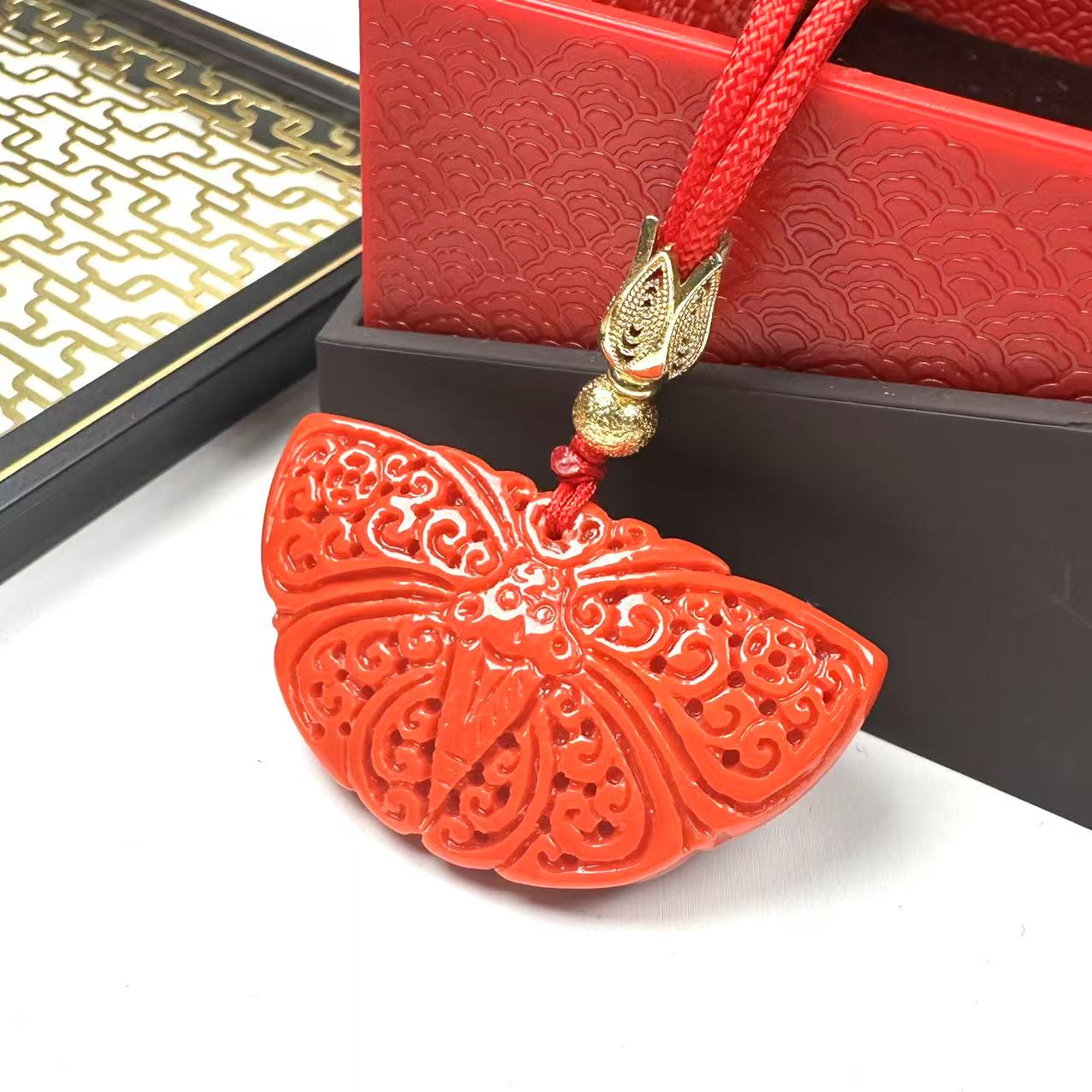 k540新款时尚百搭男女同款吊坠多样性发其一